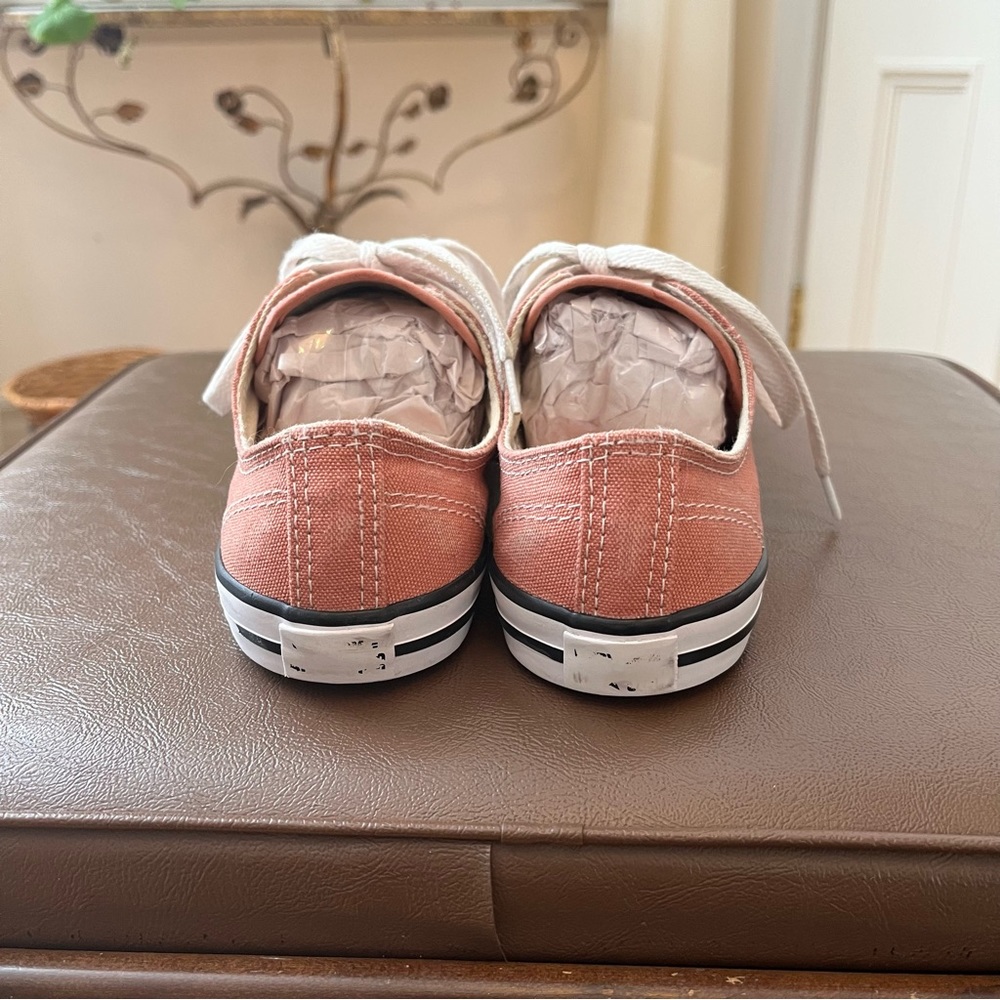 [5] Pink CONVERSE - Picture 6 of 12